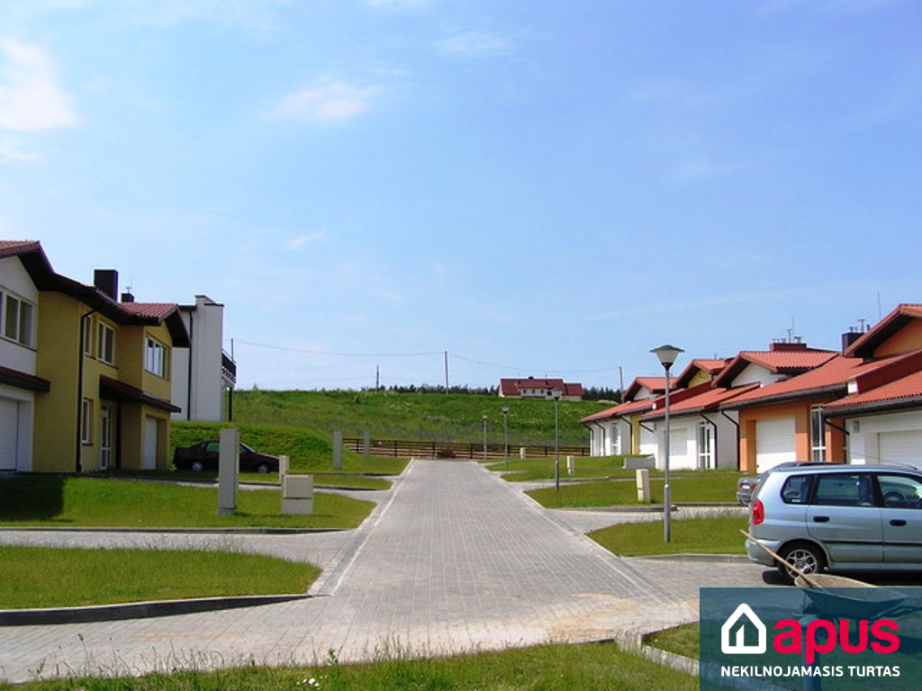 Nauji blokuoti namai Antežeriuose